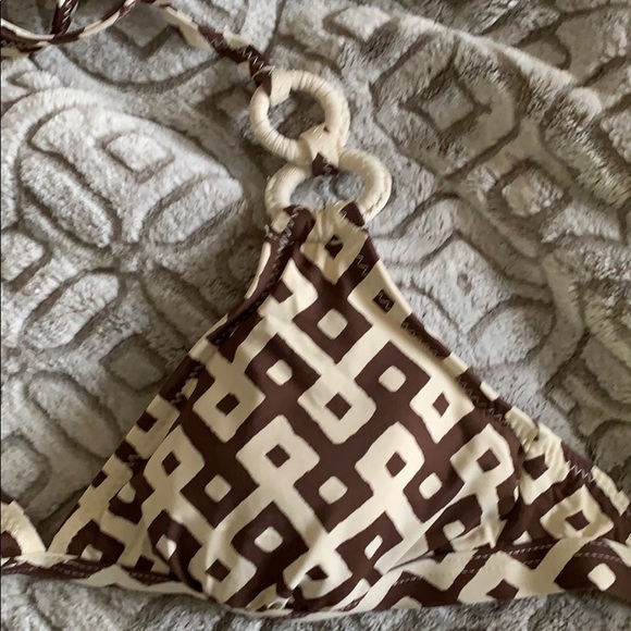 Bikini - Picture 3 of 4